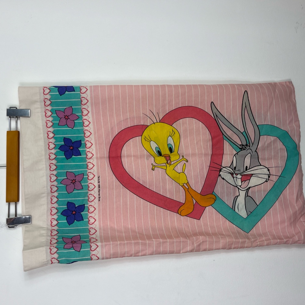 Vintage 1996 Looney Tunes‎ Pillow Case Tweety Bugs Bunny Sylvester Pink Hearts